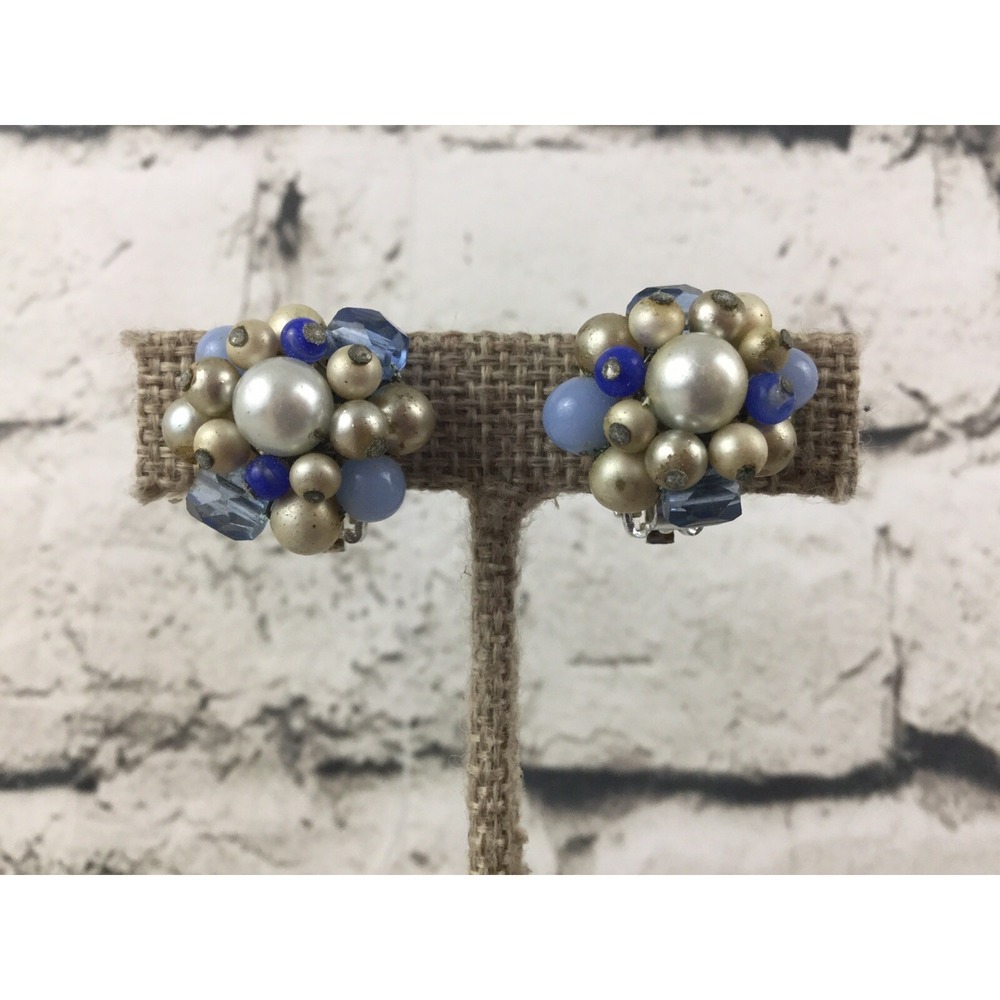 Beaded Cluster Earrings Blue White Made In Japan Vintage 60's Clip On Grannycore